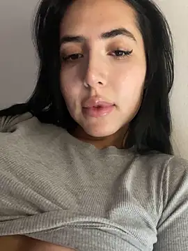 oh_nina from StripChat is Freechat