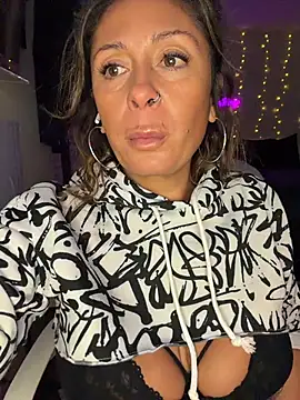 bossyroxy84 from StripChat