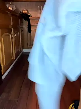 LittleMissEeve room chat