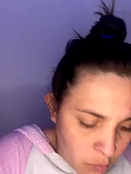 anyhot_latina - Anyhot_latina's free webcam - UK Sex Cams