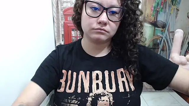curly_greeneyed live cam screenshot female from Colombia on TokenKeno — Tip, Play & Watch Live Cams