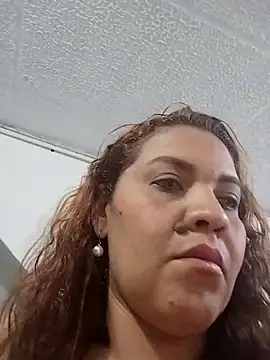 larastons - LaraStons's free webcam - UK Sex Cams