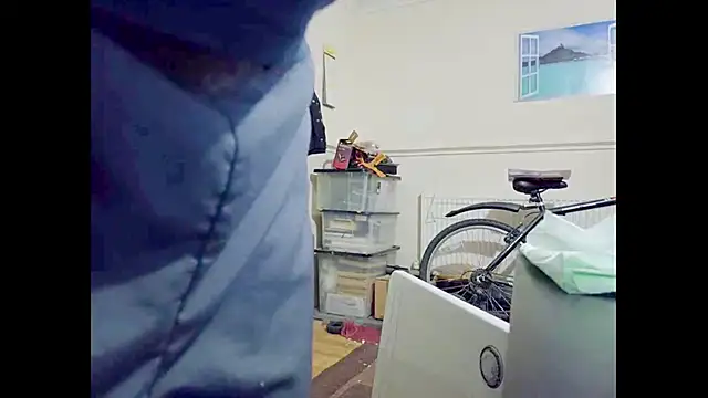 hairyuncut00 - Hairyuncut00's free webcam - UK Sex Cams