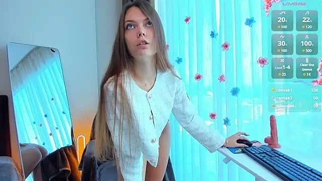 Alice_neon from StripChat is Freechat