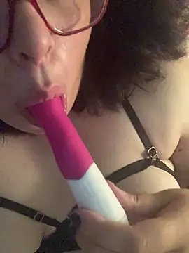 emepann - Emepann's free webcam - UK Sex Cams