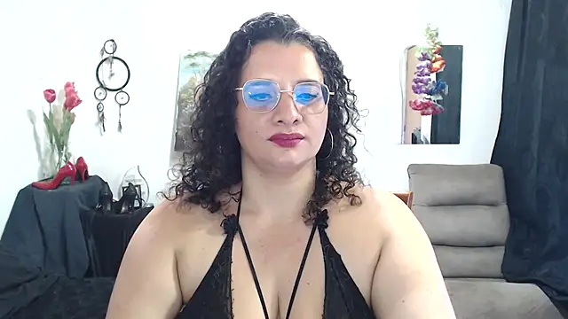 aleja_gonzales - Aleja_Gonzales's free webcam - UK Sex Cams