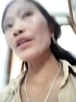 abigail-00 live cam screenshot female on Ufotopia – Live Cams & Video Chat Community