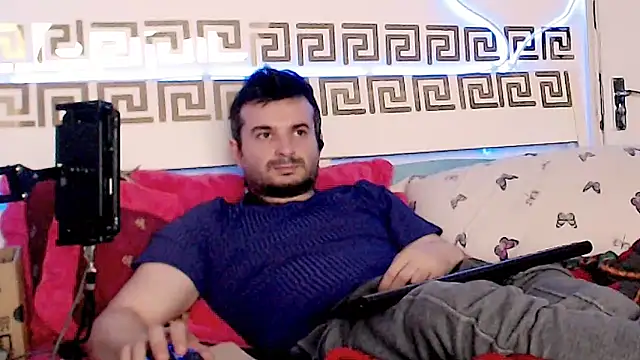 erotictoyboy69 - Erotictoyboy69's free webcam - UK Sex Cams