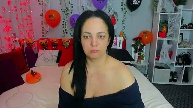 darlingmilf - DarlingMilf's free webcam - UK Sex Cams