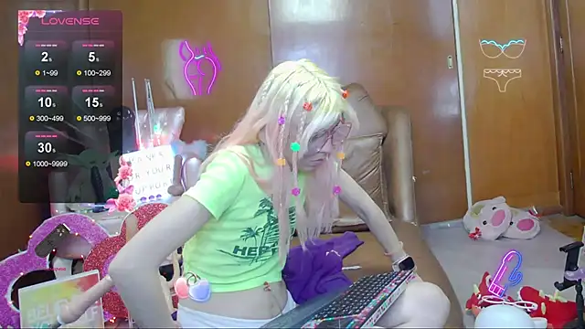 skinygirl - Skinygirl's free webcam - UK Sex Cams