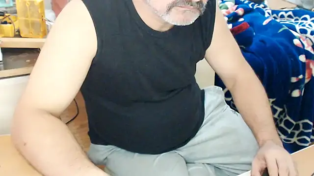 lionturk (Ask my age) - cummm