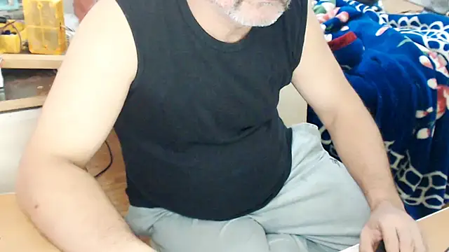 lionturk (Ask my age) - cummm