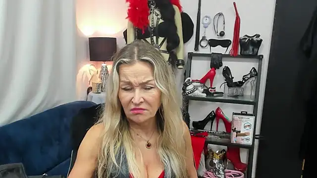 crystalux - CrystaLUX's free webcam - UK Sex Cams