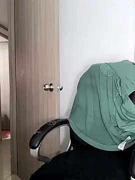 paola091 Live Webcam on Stripchat