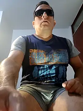 chicoguapo8 Live Webcam on Stripchat