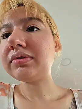 Pinkie_Princes Live Webcam on Stripchat