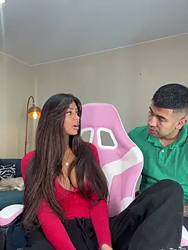 Sarajames Live Webcam on Stripchat