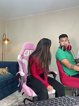 sarajames (Ask my age) - slap boobs