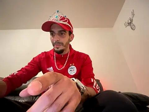 Rebeu313 Live Webcam on Stripchat