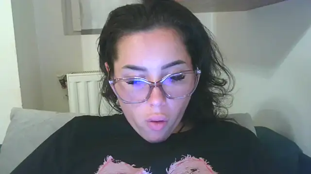 lovelyjulliette - LovelyJulliette's free webcam - UK Sex Cams