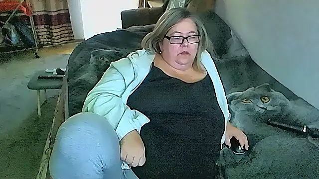 sex2 (F mature) - naked,squirt