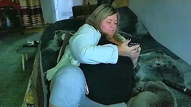 sex2 (F mature) - naked,squirt