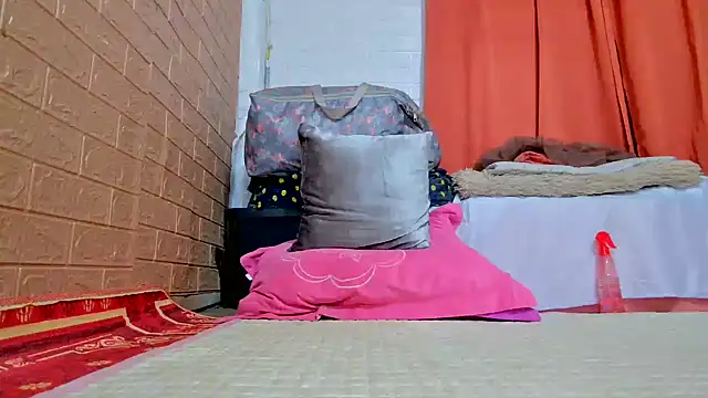 ugly-filipina - Ugly-Filipina's free webcam - UK Sex Cams