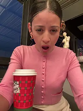 alana15 - Alana15's free webcam - UK Sex Cams