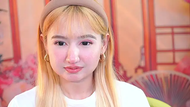 Pinkie_Princes Live Webcam on Stripchat