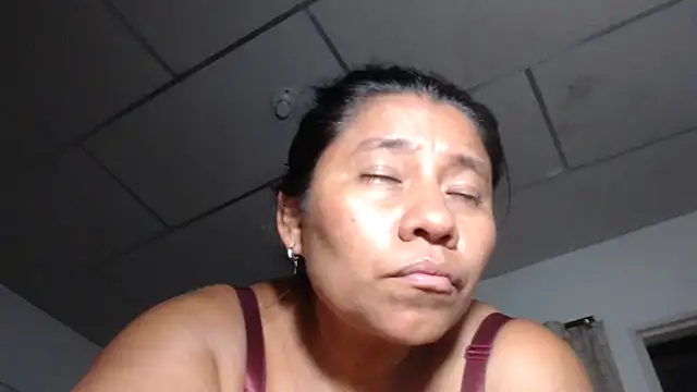 adrixxx38 - Adrixxx38's free webcam - UK Sex Cams