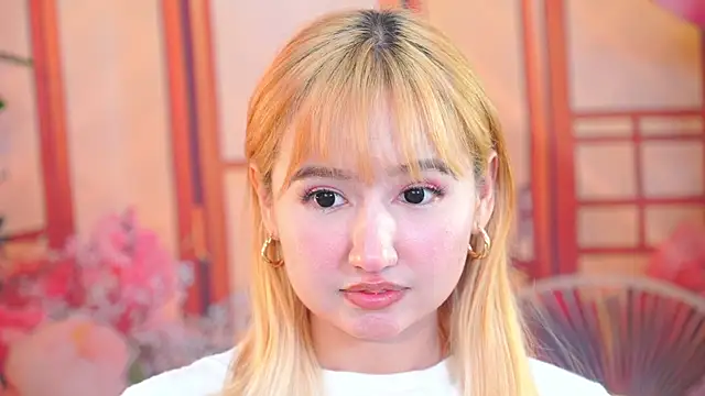 Pinkie_Princes Live Webcam on Stripchat