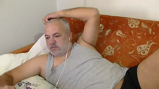 husoizmir - Husoizmir's free webcam - UK Sex Cams