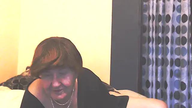 mioritahard - MioritaHard's free webcam - UK Sex Cams