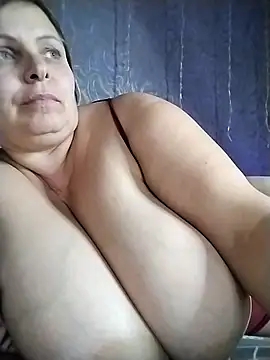 evacristal - EvaCristal's free webcam - UK Sex Cams