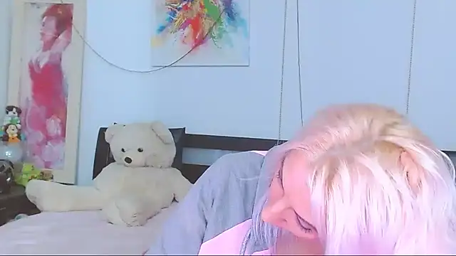 honeylara - HoneyLara's free webcam - UK Sex Cams