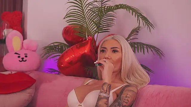 fallingangel - Fallingangel's free webcam - UK Sex Cams