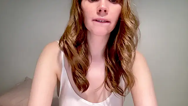 Nikki_Mimimi's Stripchat show and profile