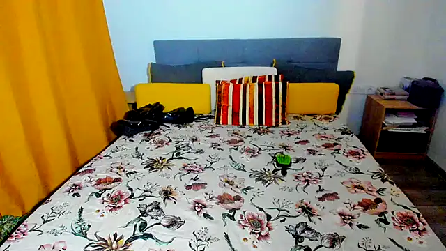 pinupmod - Pinupmod's free webcam - UK Sex Cams