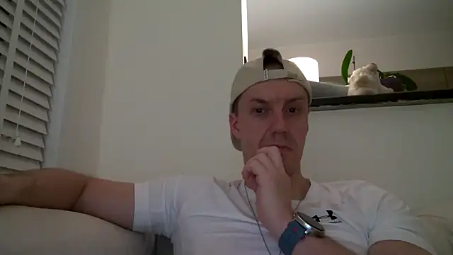 ploki2180 - Ploki2180's free webcam