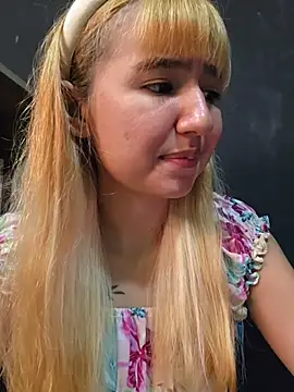 Pinkie_Princes Live Webcam on Stripchat