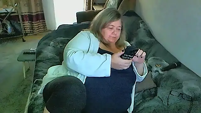 sex2 (F mature) - naked, squirt+video gift