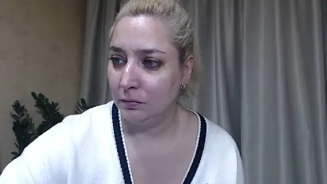 sweetpussy13 - Sweetpussy13's free webcam - UK Sex Cams