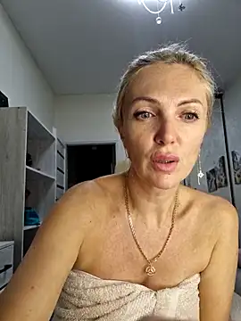 Monna from StripChat is Freechat