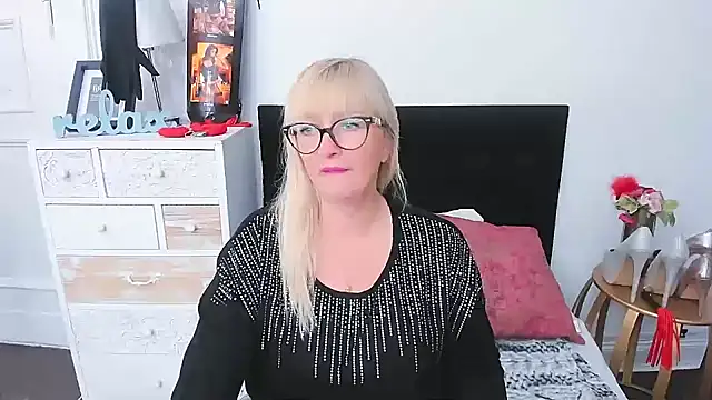 sweetmariina - SweetMariina's free webcam - UK Sex Cams