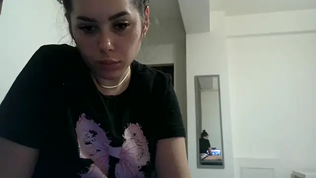 lovelyjulliette - LovelyJulliette's free webcam - UK Sex Cams