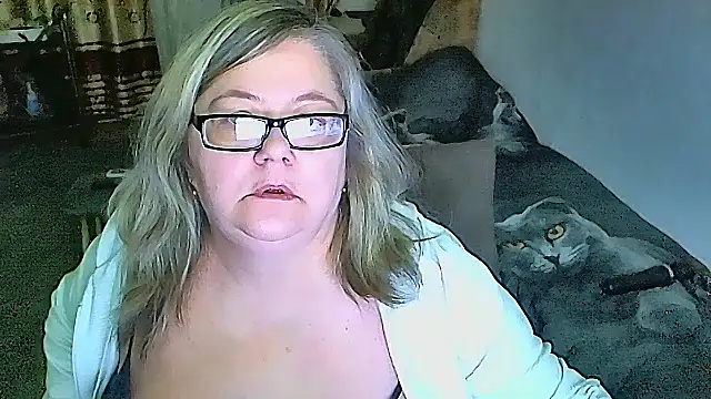 sex2 (F mature) - naked, squirt