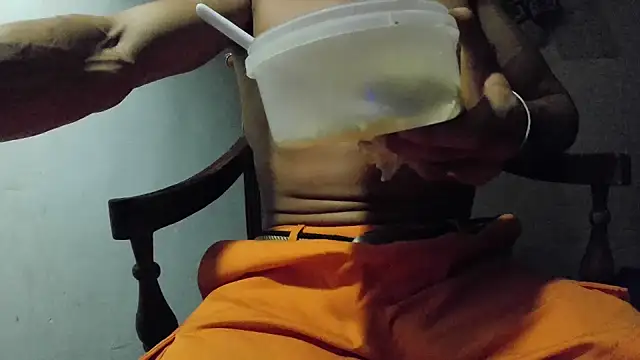 crazylatinguyy (Ask my age) - inmediatly cumshoot