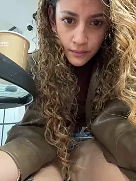 alana15 Live Webcam on Stripchat