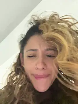 alana15 from StripChat