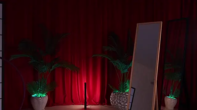 kittycaitlin - KittyCaitlin's free webcam - UK Sex Cams